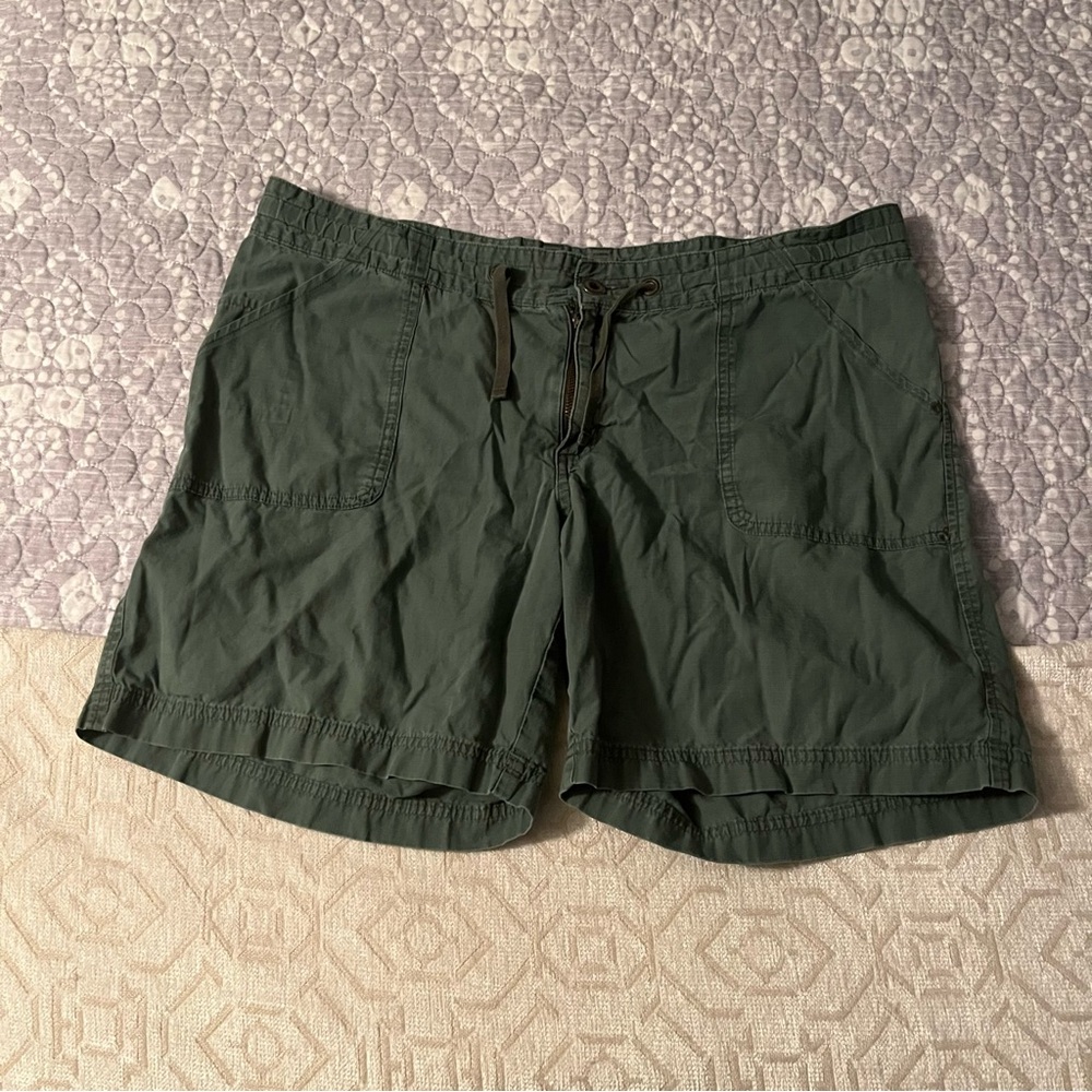 Patagonia Dark Green Women's Shorts. Size 12.